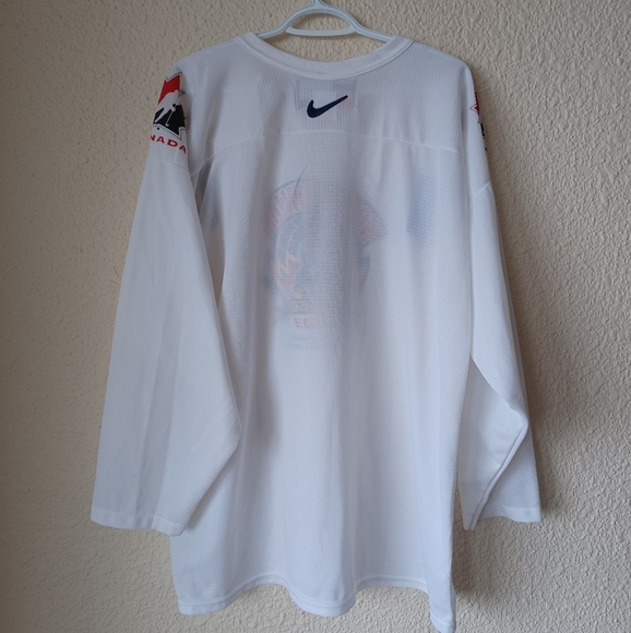 Nike - 2003 World Junior Hockey Jersey - Picture 4 of 5